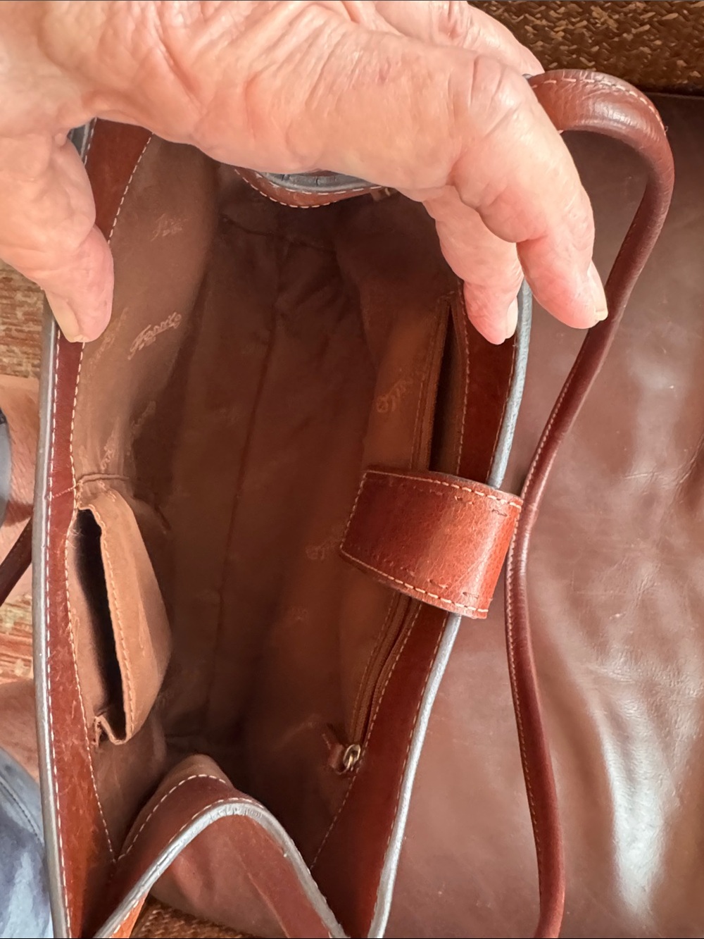Fossil leather ladies shoulder bag - Picture 3 of 6